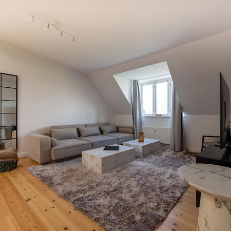 Bright 3Br Apartment With Balcony And Amazing Lake View Копенгаген Екстер'єр фото