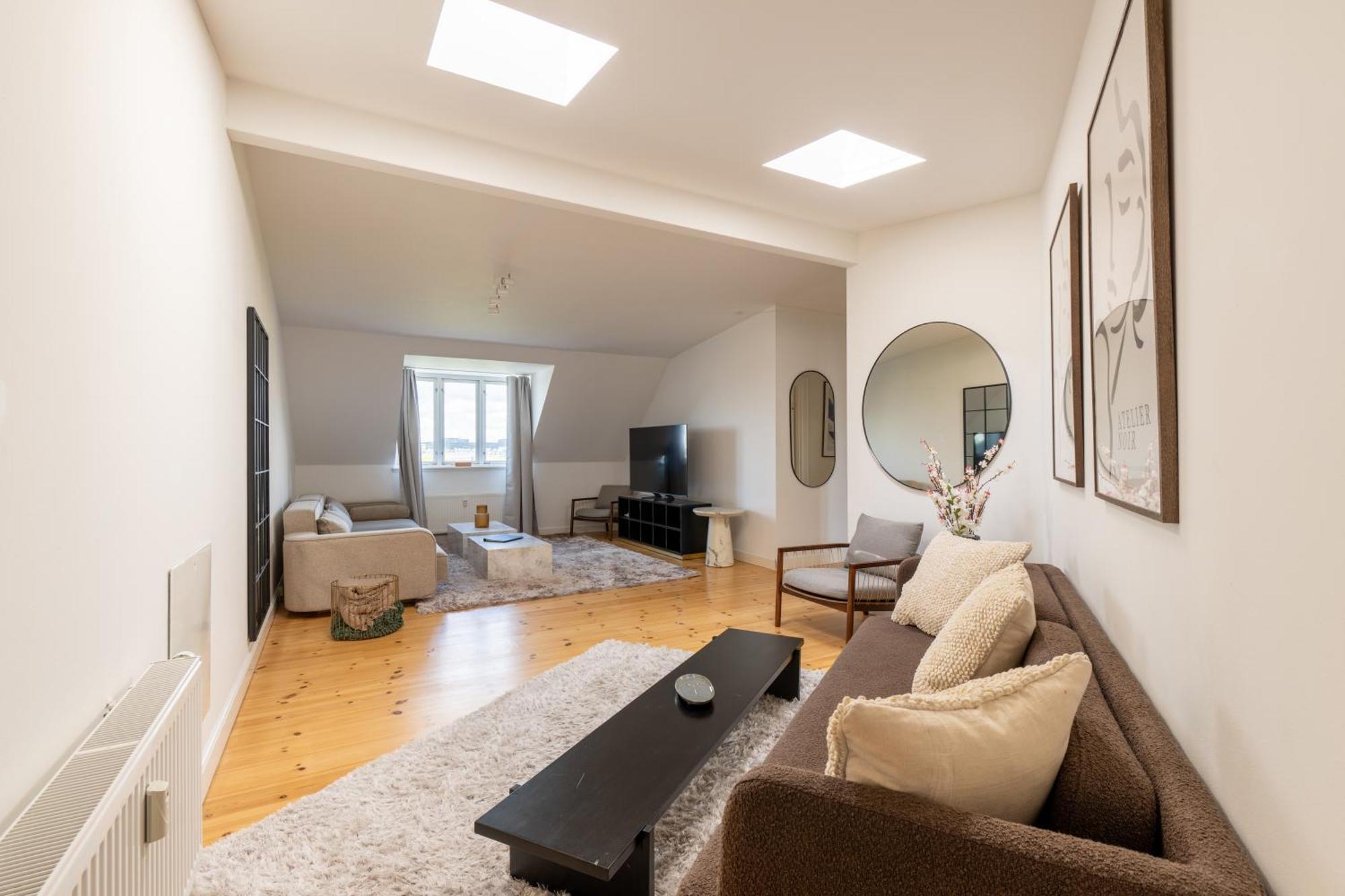 Bright 3Br Apartment With Balcony And Amazing Lake View Копенгаген Екстер'єр фото